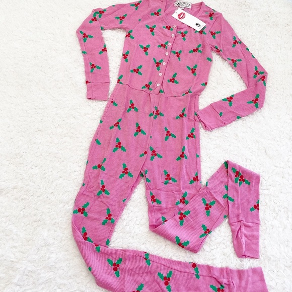 new wildfox christmas holiday pink super soft onesie